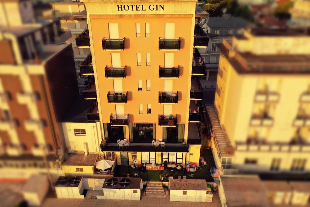 Hotel Gin Rimini Extérieur photo